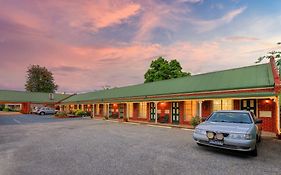 Elms Motor Inn